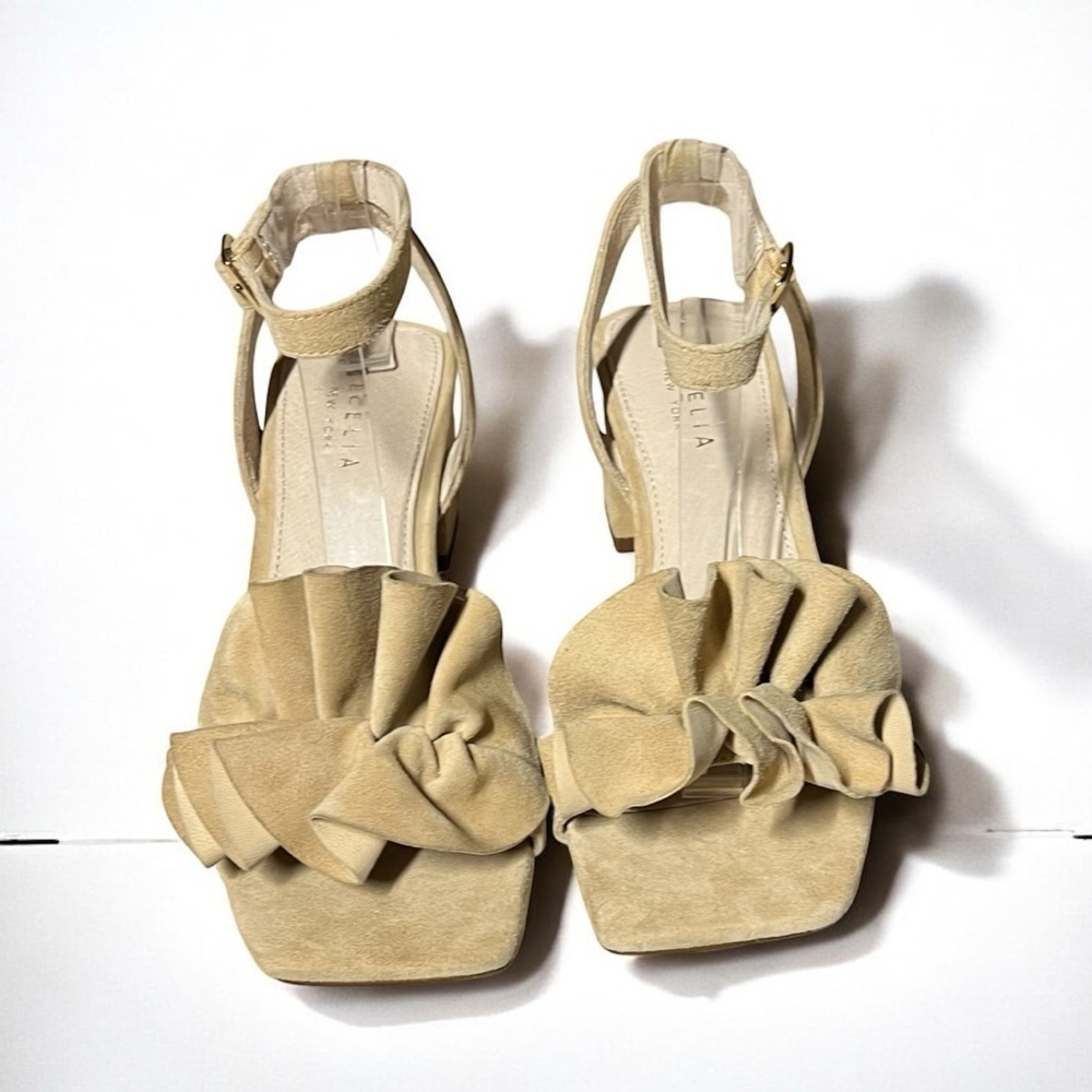 🌻NEW w/tags Cecelia New York Heather Suede Sandals Size 6.5